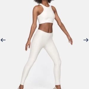Cropped top and 7/8 pants outdoor voices set XS